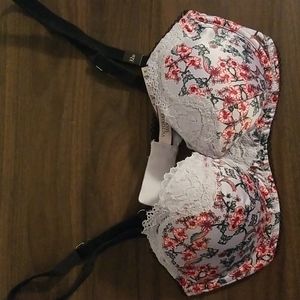 Victoria Secret floral 32D bra